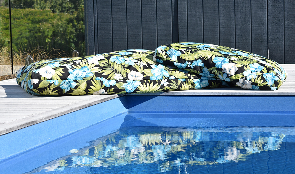 Hibiscus Outdoor Dog Bed